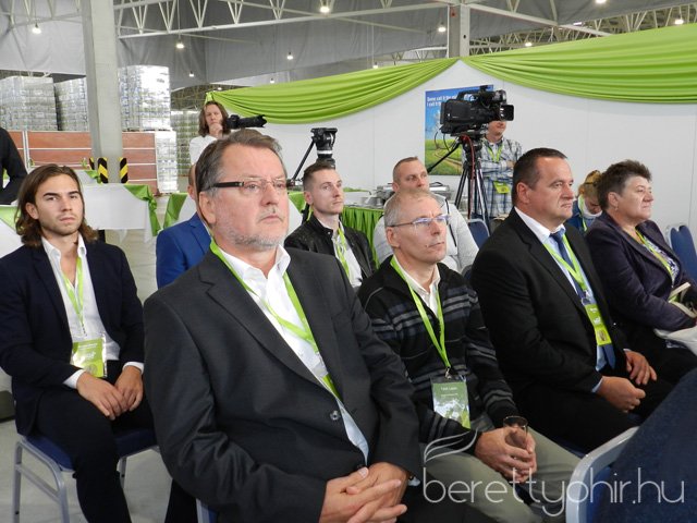 Tama raktárcsarnok átadó ünnepség 21